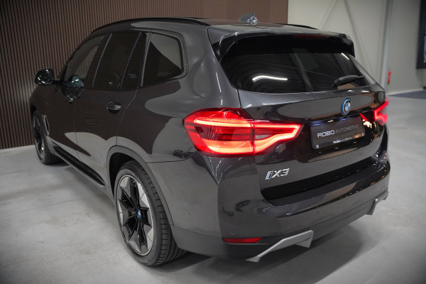 BMW iX3 High Executive 80 kWh | Panoramadak | Harman Kardon | Head-Up Display | Adaptive Cruise Control | Stoelverwarming | Dodehoekdetectie | Keyless | Trekhaak | 360 Camera | Ambiance Verlichting |