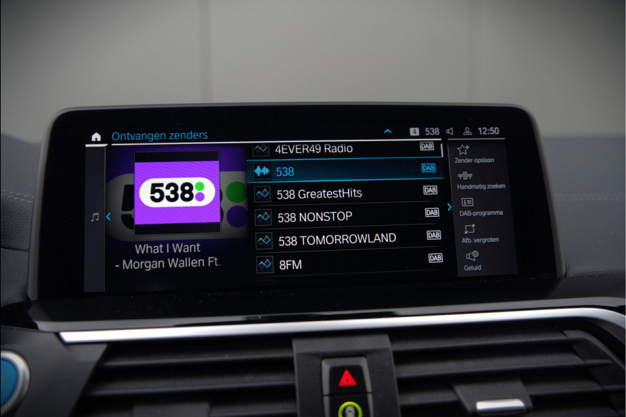 BMW iX3 High Executive 80 kWh | Panoramadak | Harman Kardon | Head-Up Display | Adaptive Cruise Control | Stoelverwarming | Dodehoekdetectie | Keyless | Trekhaak | 360 Camera | Ambiance Verlichting |