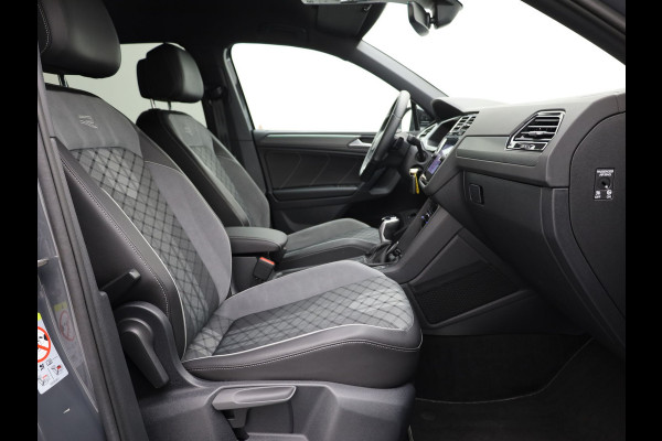 Volkswagen Tiguan 1.5 TSI R-Line Business+ | Trekhaak wegkl. | 20" | Elk. A-klep | IQ Light | Camera | Prijs Rijklaar!!