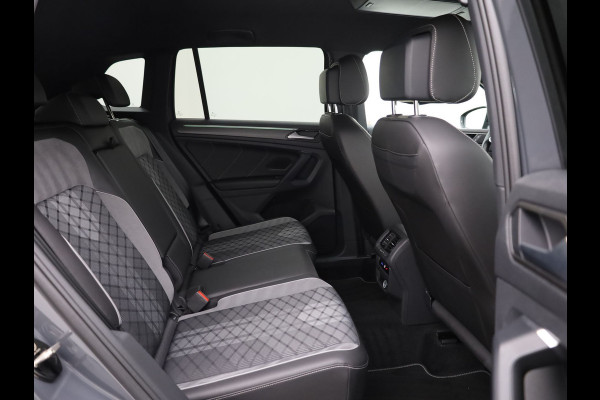 Volkswagen Tiguan 1.5 TSI R-Line Business+ | Trekhaak wegkl. | 20" | Elk. A-klep | IQ Light | Camera | Prijs Rijklaar!!