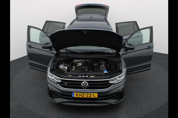 Volkswagen Tiguan 1.5 TSI R-Line Business+ | Trekhaak wegkl. | 20" | Elk. A-klep | IQ Light | Camera | Prijs Rijklaar!!