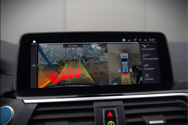 BMW iX3 High Executive 80 kWh | Panoramadak | Harman Kardon | Head-Up Display | Adaptive Cruise Control | Stoelverwarming | Dodehoekdetectie | Keyless | Trekhaak | 360 Camera | Ambiance Verlichting |