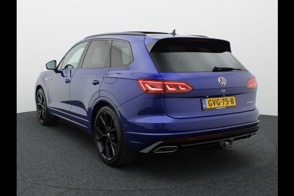 Volkswagen Touareg 3.0 TSi 4MOTION R | Panodak | Stoelkoeling | Trekhaak | Luchtvering | 22'' | Prijs Rijklaar!!