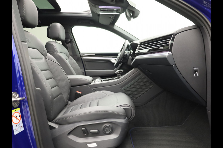 Volkswagen Touareg 3.0 TSi 4MOTION R | Panodak | Stoelkoeling | Trekhaak | Luchtvering | 22'' | Prijs Rijklaar!!