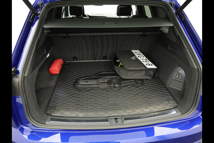 Volkswagen Touareg 3.0 TSi 4MOTION R | Panodak | Stoelkoeling | Trekhaak | Luchtvering | 22'' | Prijs Rijklaar!!