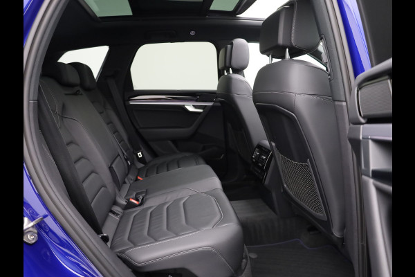 Volkswagen Touareg 3.0 TSi 4MOTION R | Panodak | Stoelkoeling | Trekhaak | Luchtvering | 22'' | Prijs Rijklaar!!