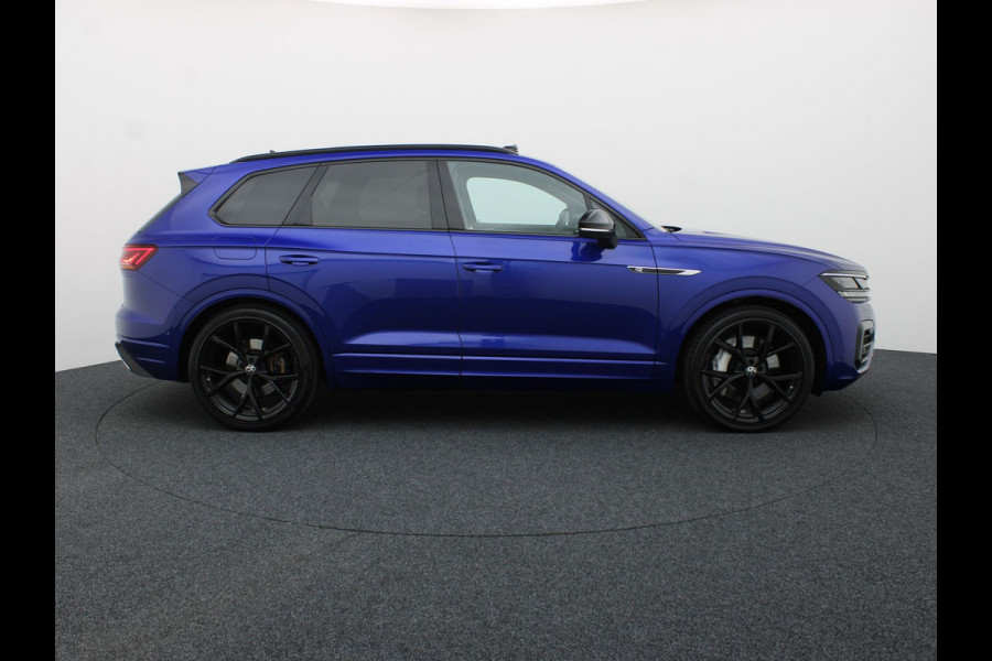 Volkswagen Touareg 3.0 TSi 4MOTION R | Panodak | Stoelkoeling | Trekhaak | Luchtvering | 22'' | Prijs Rijklaar!!