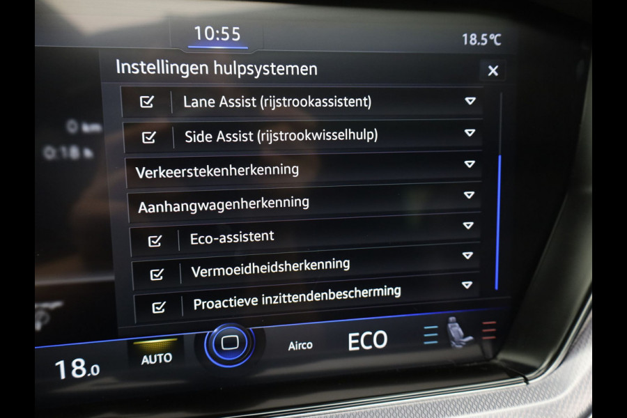 Volkswagen Touareg 3.0 TSi 4MOTION R | Panodak | Stoelkoeling | Trekhaak | Luchtvering | 22'' | Prijs Rijklaar!!