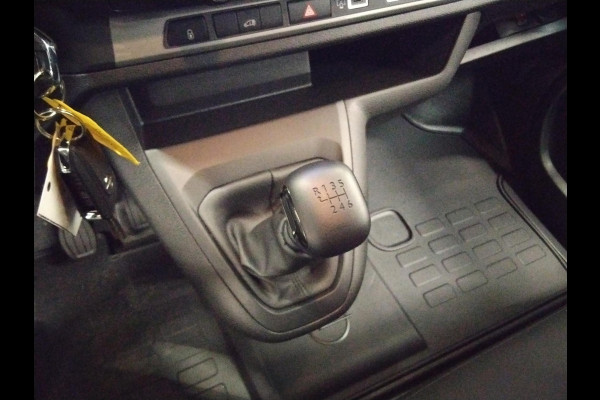 Opel Vivaro 1.5 Diesel 120pk L3 Dubbele Cabine Apple Carplay /  Android Auto Parkeersensoren V+A Trekhaak Camera Navigatie Cruise Control LED koplampen houten afwerking laadruimte