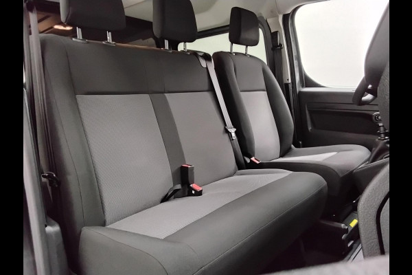Opel Vivaro 1.5 Diesel 120pk L3 Dubbele Cabine Apple Carplay /  Android Auto Parkeersensoren V+A Trekhaak Camera Navigatie Cruise Control LED koplampen houten afwerking laadruimte