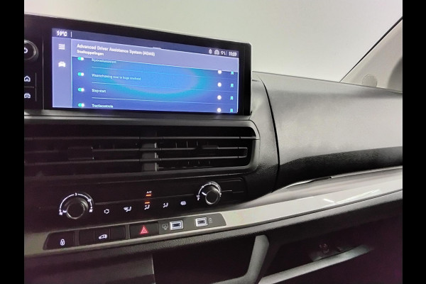 Opel Vivaro 1.5 Diesel 120pk L3 Dubbele Cabine Apple Carplay /  Android Auto Parkeersensoren V+A Trekhaak Camera Navigatie Cruise Control LED koplampen houten afwerking laadruimte