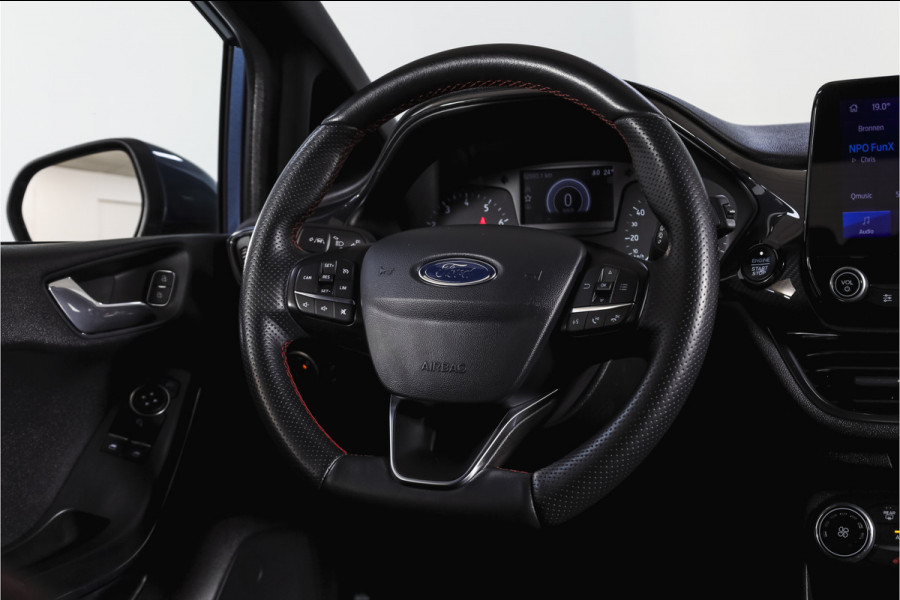 Ford Fiesta 1.0 EcoBoost ST-Line | Cruise | Winterpakket | PDC | Camera | NAV + App. Connect | ECC | LM 17" |