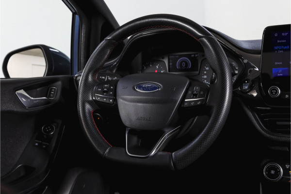 Ford Fiesta 1.0 EcoBoost ST-Line | Cruise | Winterpakket | PDC | Camera | NAV + App. Connect | ECC | LM 17" |