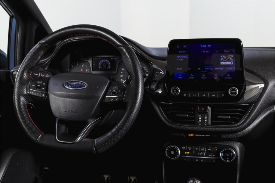 Ford Fiesta 1.0 EcoBoost ST-Line | Cruise | Winterpakket | PDC | Camera | NAV + App. Connect | ECC | LM 17" |