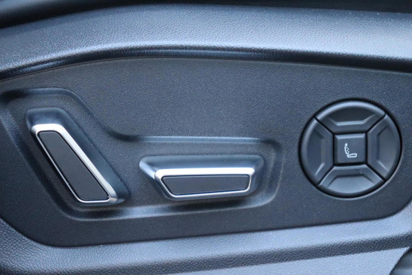 Audi RSQ8 4.0TFSI quattro Dynamic plus Exclusive 1e eig. standkachel keramisch B&O trekhaak schuifdak massage+ventilatie hud enz.