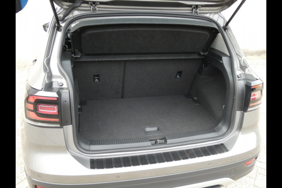 Volkswagen T-Cross 1.0 TSI Style Business R | STOELVERWARMING | APPLE CARPLAY | ACHTERUITRIJCAMERA |