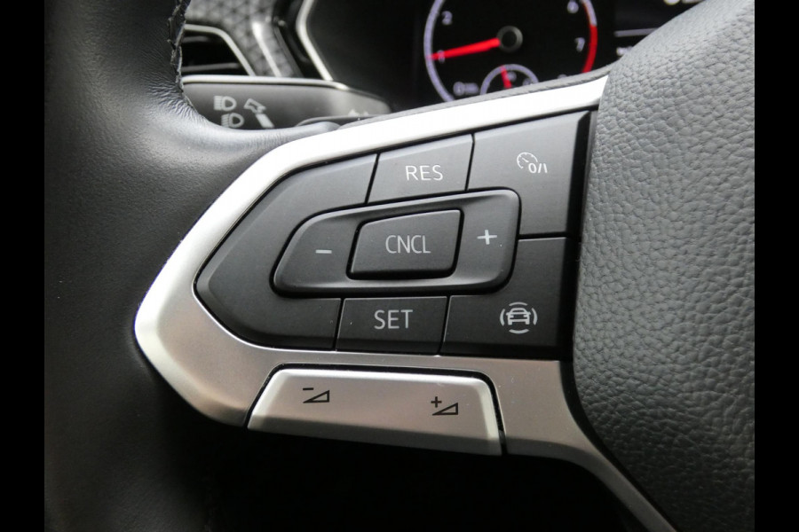 Volkswagen T-Cross 1.0 TSI Style Business R | STOELVERWARMING | APPLE CARPLAY | ACHTERUITRIJCAMERA |