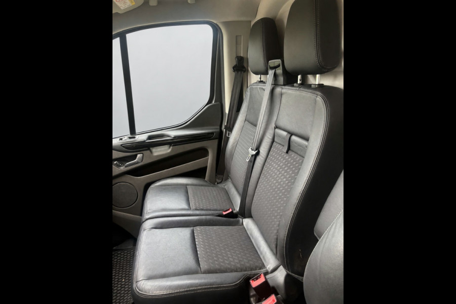 Ford Transit Custom 320 2.0 TDCI L2H1 Sport Camera, Cruise, Carplay, LED, Leder, Stoelverwarming, Automaat, 185pk, Trekhaak, Multimedia, Uniek!