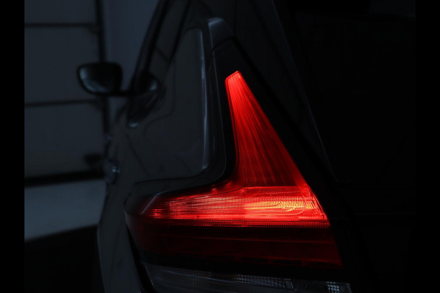 Nissan LEAF 3.Zero Limited Edition 62 kWh | SOH 88.7% | Leder | Adaptive cruise | Stuur/stoel verwarming | Bose Sound | Full LED | 360 camera | Carplay |