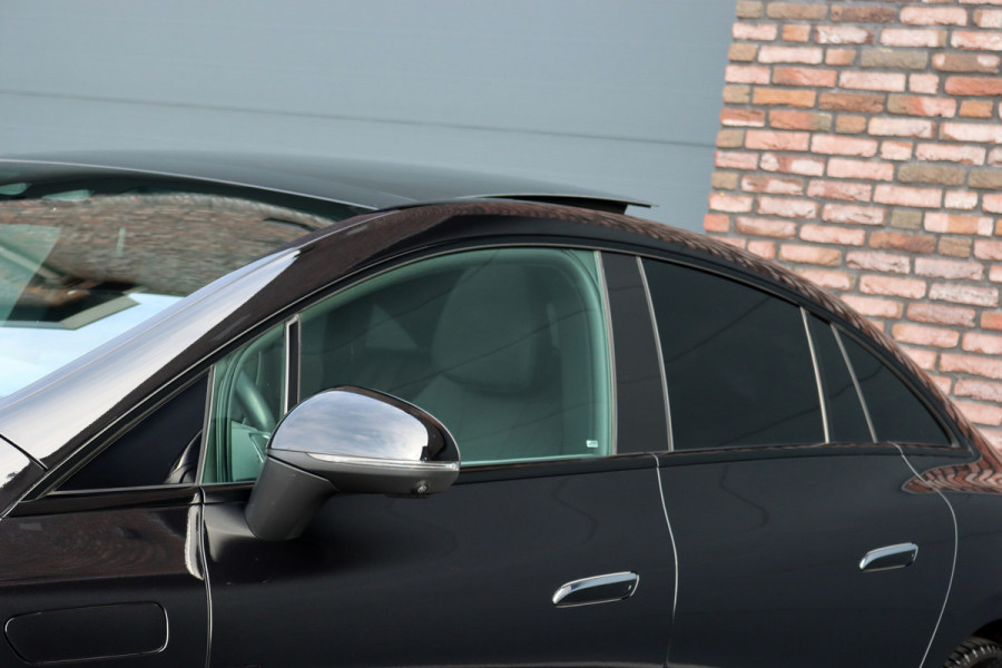 Mercedes-Benz EQE 300 AMG Line 89 kWh | Luchtvering | Distronic+ | Panoramadak | Leder | Burmester | Digital Light | Verwarmd Stuurwiel | Surround Camera | Keyless Go |