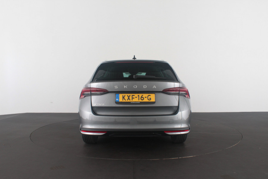 Škoda Octavia Combi 1.5 TSI Business Edition > Camera/Trekhaak/Winterpakket/ Graphite Grey