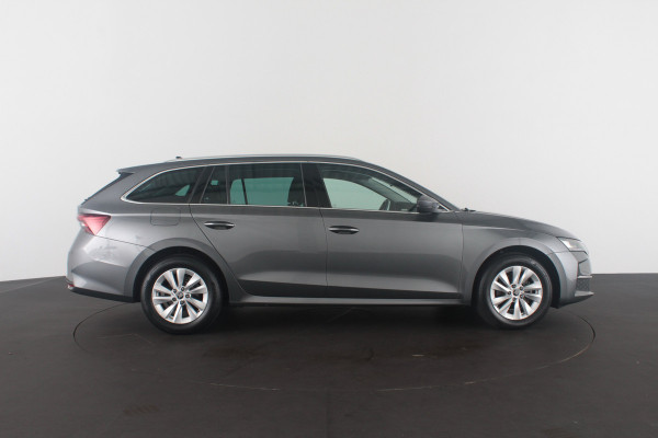Škoda Octavia Combi 1.5 TSI Business Edition > Camera/Trekhaak/Winterpakket/ Graphite Grey