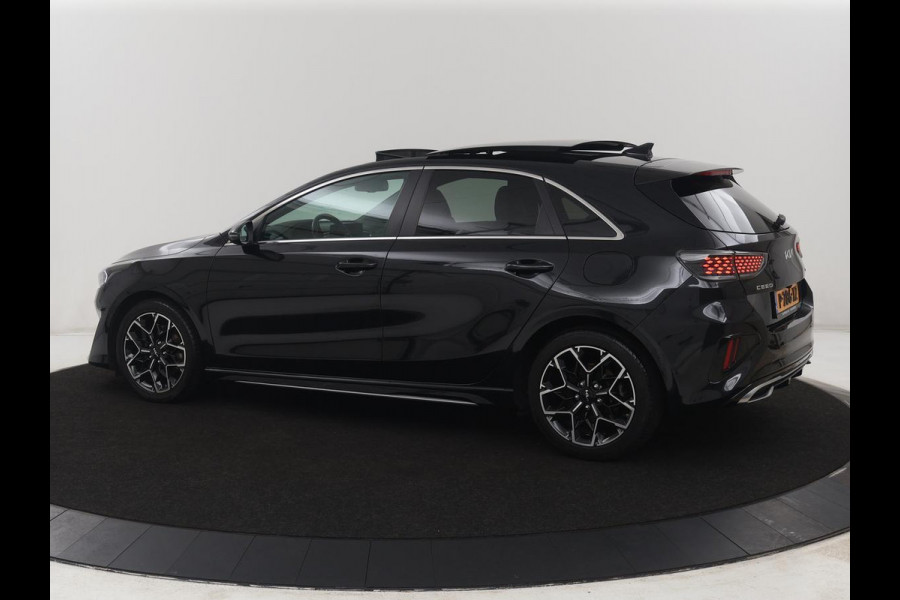 Kia Ceed 1.0 T-GDi GT-PlusLine | Panoramadak | Leder/alcantara | Stuur/stoel verwarming | Camera | Carplay | JBL | Dodehoek detectie | Memory | Virtual Dashboard | Full LED |