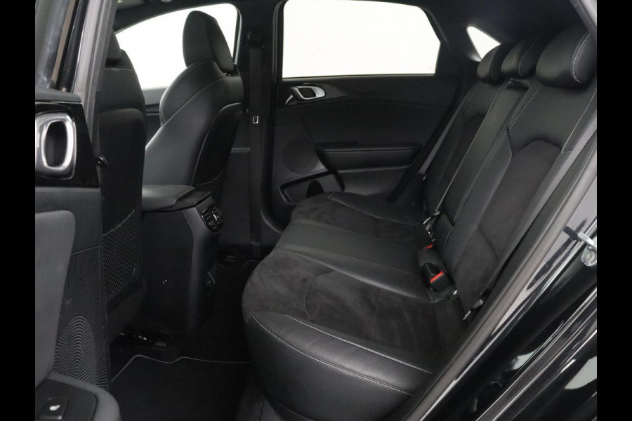 Kia Ceed 1.0 T-GDi GT-PlusLine | Panoramadak | Leder/alcantara | Stuur/stoel verwarming | Camera | Carplay | JBL | Dodehoek detectie | Memory | Virtual Dashboard | Full LED |