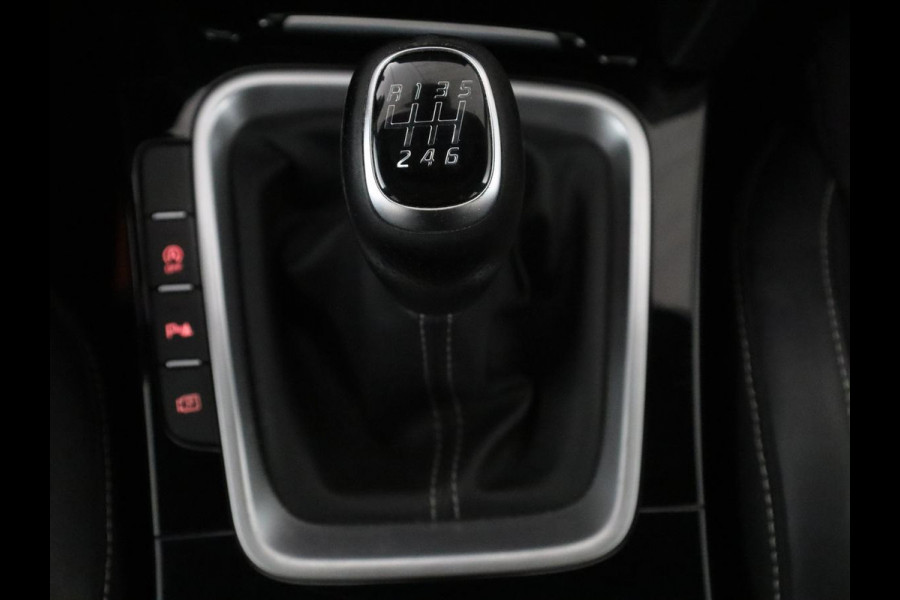 Kia Ceed 1.0 T-GDi GT-PlusLine | Panoramadak | Leder/alcantara | Stuur/stoel verwarming | Camera | Carplay | JBL | Dodehoek detectie | Memory | Virtual Dashboard | Full LED |