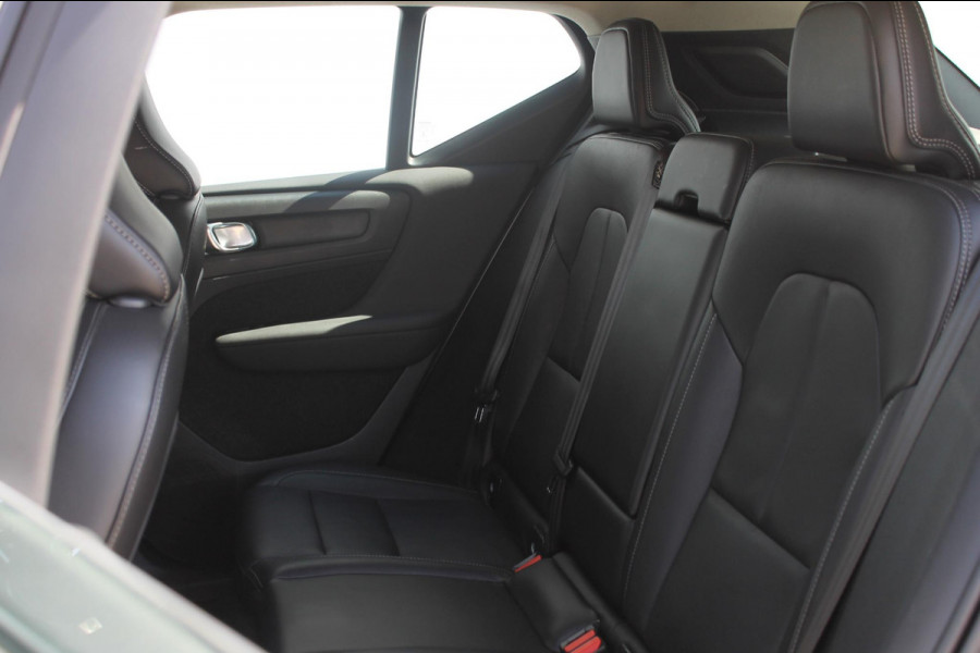 Volvo XC40 T4 211PK Automaat Recharge Inscription Expression Lederen bekleding / Cruise Control / DAB+ / Apple Carplay / 19" lm velgen / Navigatie
