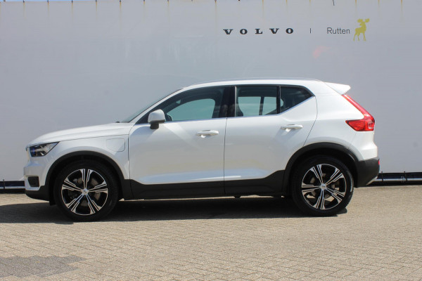 Volvo XC40 T4 211PK Automaat Recharge Inscription Expression Lederen bekleding / Cruise Control / DAB+ / Apple Carplay / 19" lm velgen / Navigatie