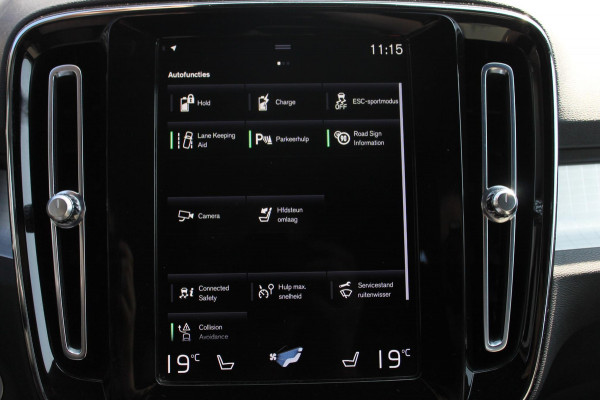 Volvo XC40 T4 211PK Automaat Recharge Inscription Expression Cruise control / DAB audio / Apple Carplay / Climate Control / Keyless entry