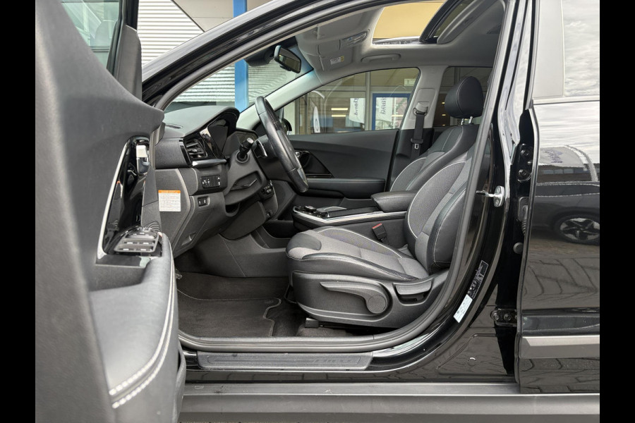 Kia e-Niro DynamicPlusLine 64 kWh | SOH 98% | Schuifdak | Navigatie | Adaptive Cruise | Stoelverwarming |