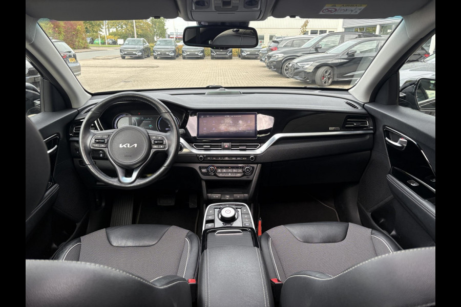 Kia e-Niro DynamicPlusLine 64 kWh | SOH 98% | Schuifdak | Navigatie | Adaptive Cruise | Stoelverwarming |