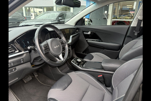 Kia e-Niro DynamicPlusLine 64 kWh | SOH 98% | Schuifdak | Navigatie | Adaptive Cruise | Stoelverwarming |