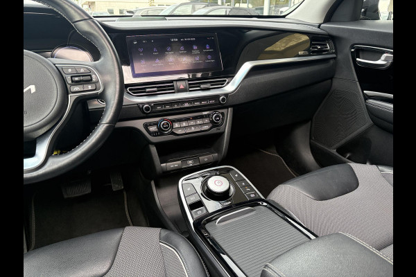 Kia e-Niro DynamicPlusLine 64 kWh | SOH 98% | Schuifdak | Navigatie | Adaptive Cruise | Stoelverwarming |