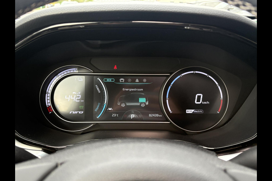Kia e-Niro DynamicPlusLine 64 kWh | SOH 98% | Schuifdak | Navigatie | Adaptive Cruise | Stoelverwarming |