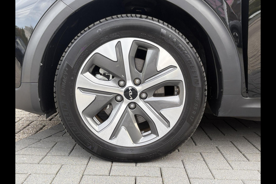 Kia e-Niro DynamicPlusLine 64 kWh | SOH 98% | Schuifdak | Navigatie | Adaptive Cruise | Stoelverwarming |