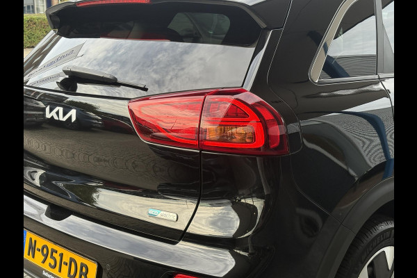 Kia e-Niro DynamicPlusLine 64 kWh | SOH 98% | Schuifdak | Navigatie | Adaptive Cruise | Stoelverwarming |