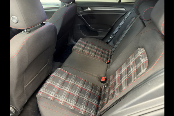 Volkswagen Golf 2.0 TSI GTI Performance Cruise/Climate PDC ACC Dynaudio