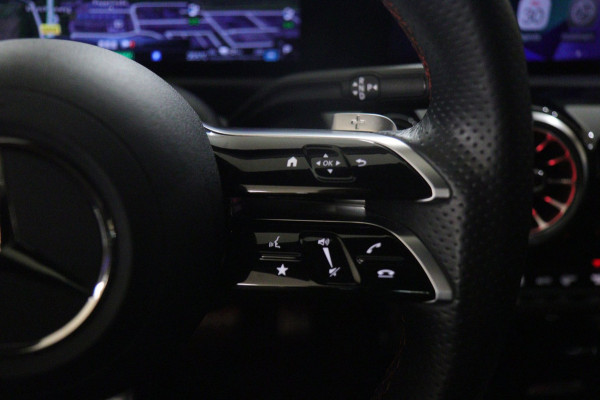 Mercedes-Benz CLA-Klasse 250 e AMG Line NAP/PANO/CARPLAY/HUD/ACC/BURM/KEYLESS/VOL