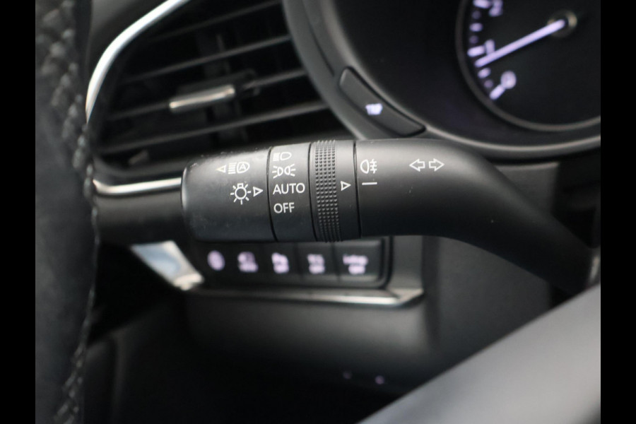 Mazda CX-30 2.0 e-SkyActiv-X M HYBRID LUXURY + TREKHAAK | BOSE | ADAPTIVE CRUISE | 360 CAMERA | SCHUIFDAK