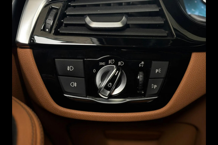 BMW 5 Serie Touring 530i High Executive (Dealer OndH, Panorama, Navi, StoelV, 360 Camera, Head-up, Comfort Stoelen, Etc)