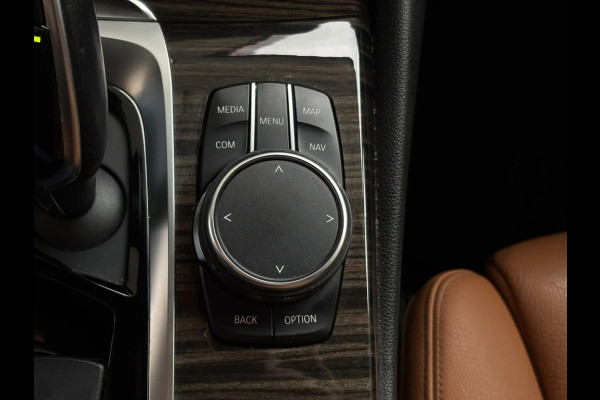 BMW 5 Serie Touring 530i High Executive (Dealer OndH, Panorama, Navi, StoelV, 360 Camera, Head-up, Comfort Stoelen, Etc)