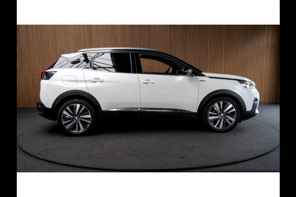 Peugeot 3008 1.2 PureTech GT Line Panodak Navi Camera Climate PDC Stoelverwarming Keyless Entry & Go Cruise C. LM velgen Afneembaar trekhaak