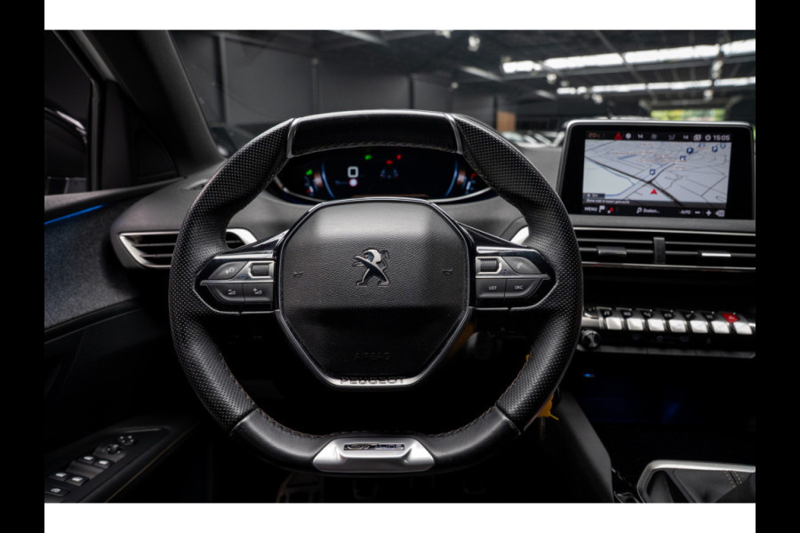 Peugeot 3008 1.2 PureTech GT Line Panodak Navi Camera Climate PDC Stoelverwarming Keyless Entry & Go Cruise C. LM velgen Afneembaar trekhaak