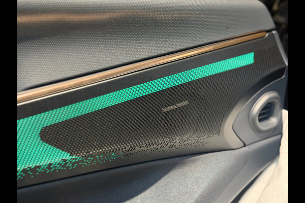 Lynk & Co 08 1.5 More|H&K|360|Pano|Stoel massage Verwarming en Ventilatie|200km elektrisch