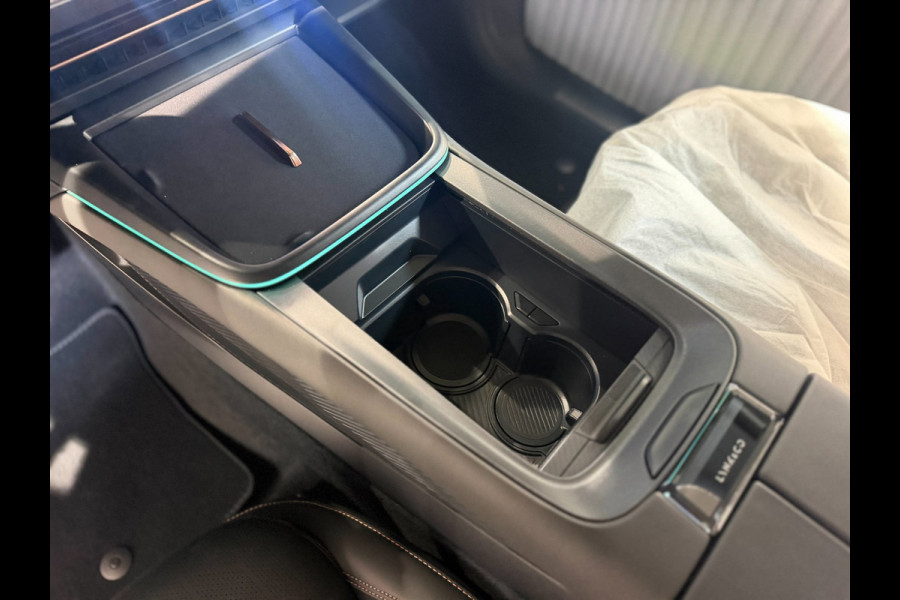 Lynk & Co 08 1.5 More|H&K|360|Pano|Stoel massage Verwarming en Ventilatie|200km elektrisch
