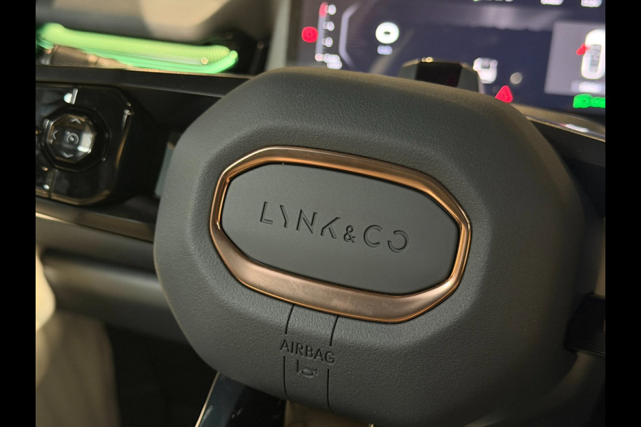 Lynk & Co 08 1.5 More|H&K|360|Pano|Stoel massage Verwarming en Ventilatie|200km elektrisch
