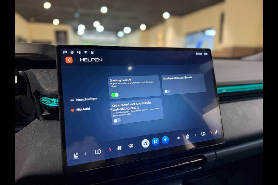 Lynk & Co 08 1.5 More|H&K|360|Pano|Stoel massage Verwarming en Ventilatie|200km elektrisch